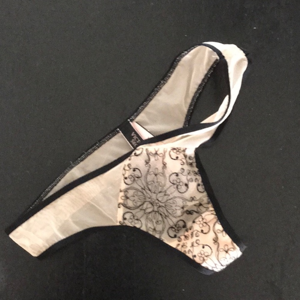NWT Victoria's Secret Very Sexy Thong Nude Black Floral Embroidery Front XS